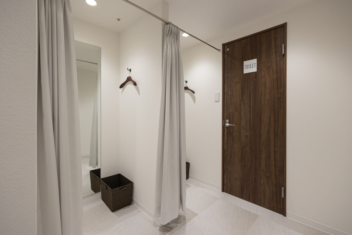 フィッティングルーム